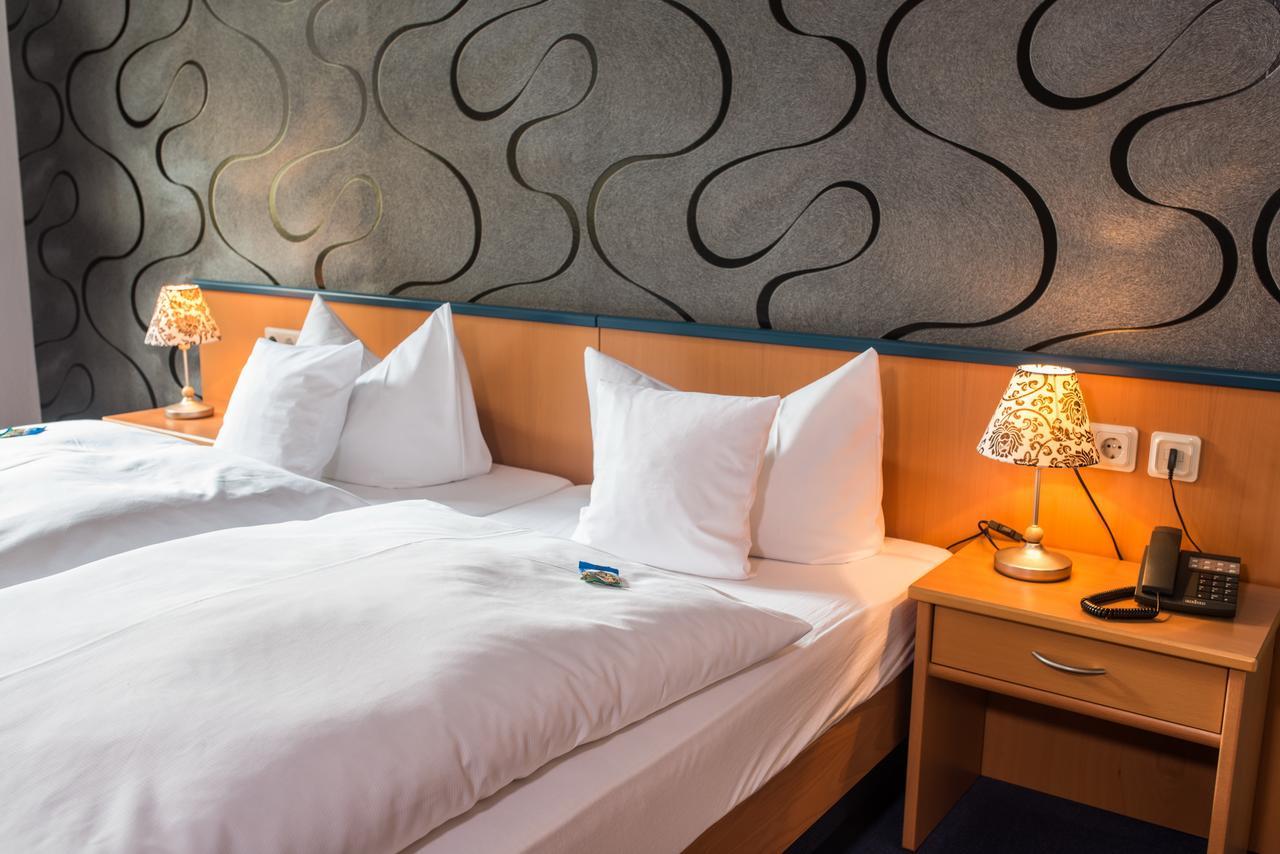 B&S Hotel Am Bachhaus Άιζεναχ Εξωτερικό φωτογραφία