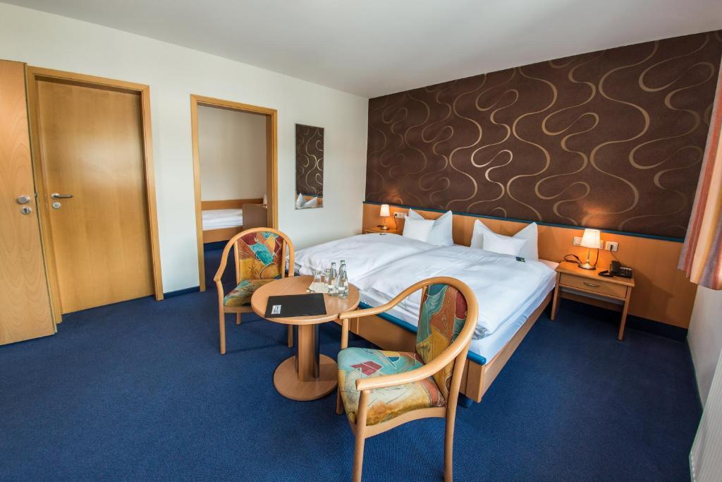 B&S Hotel Am Bachhaus Άιζεναχ Δωμάτιο φωτογραφία