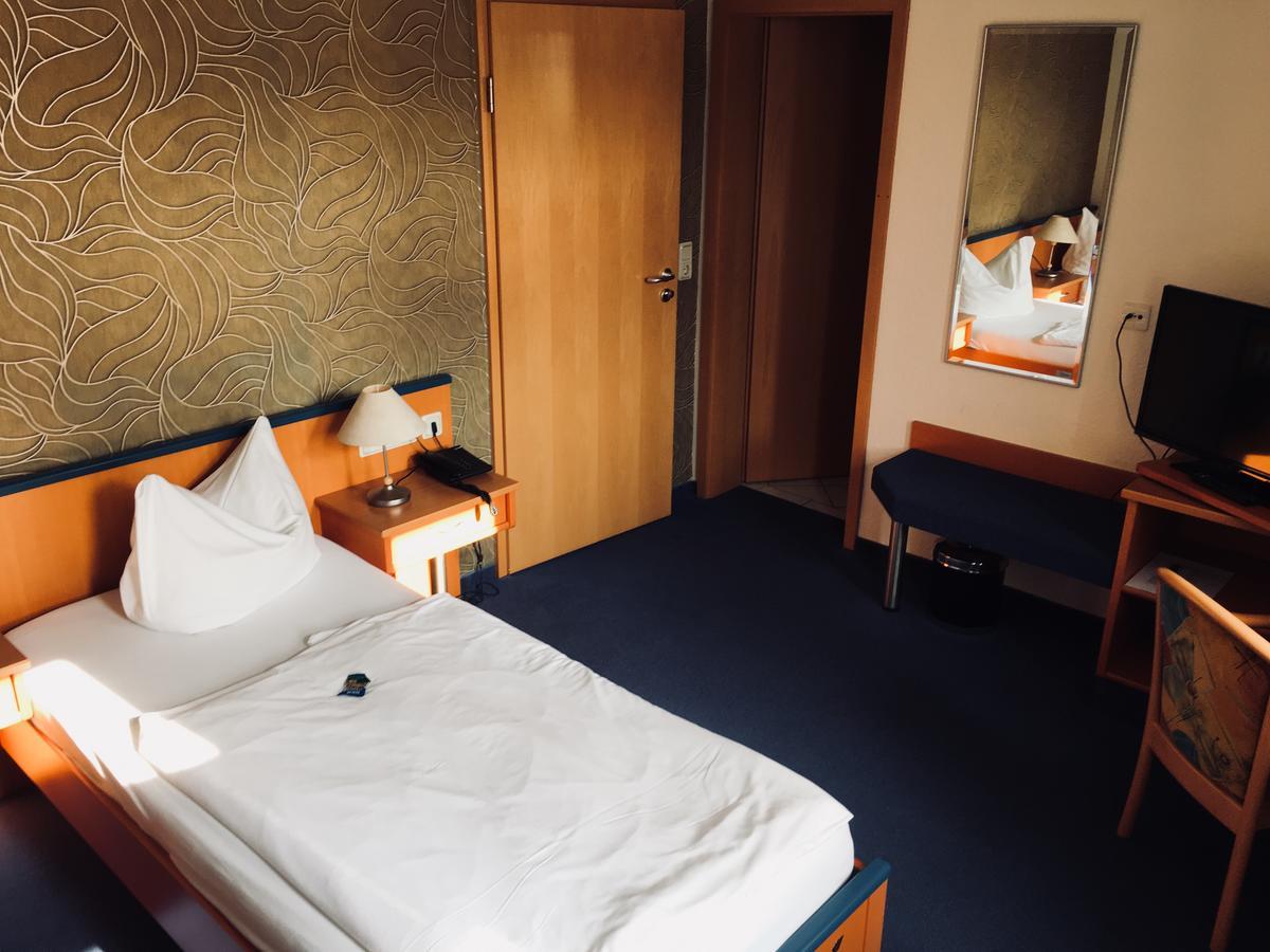 B&S Hotel Am Bachhaus Άιζεναχ Εξωτερικό φωτογραφία